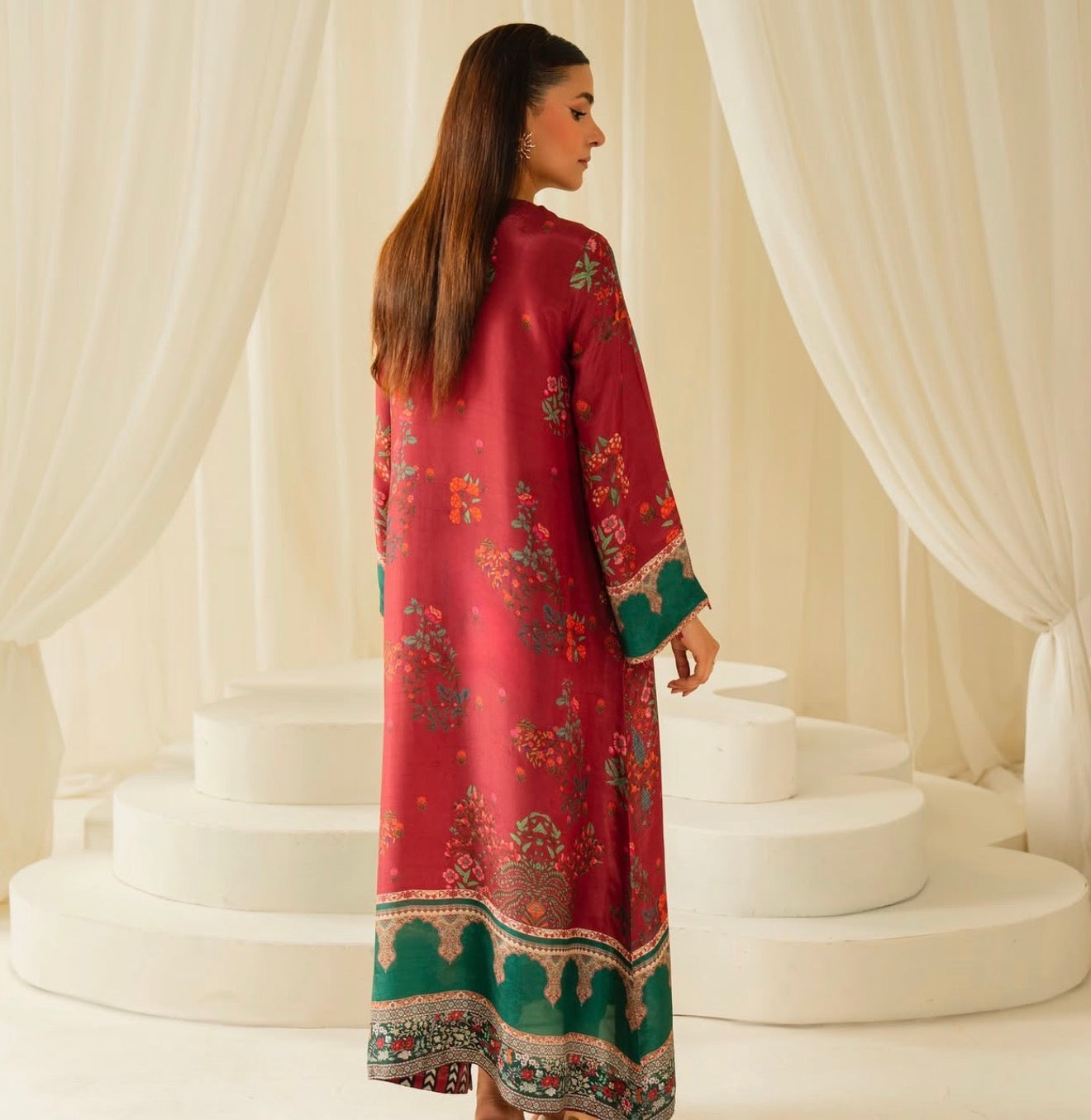 The Scarlet kaftan