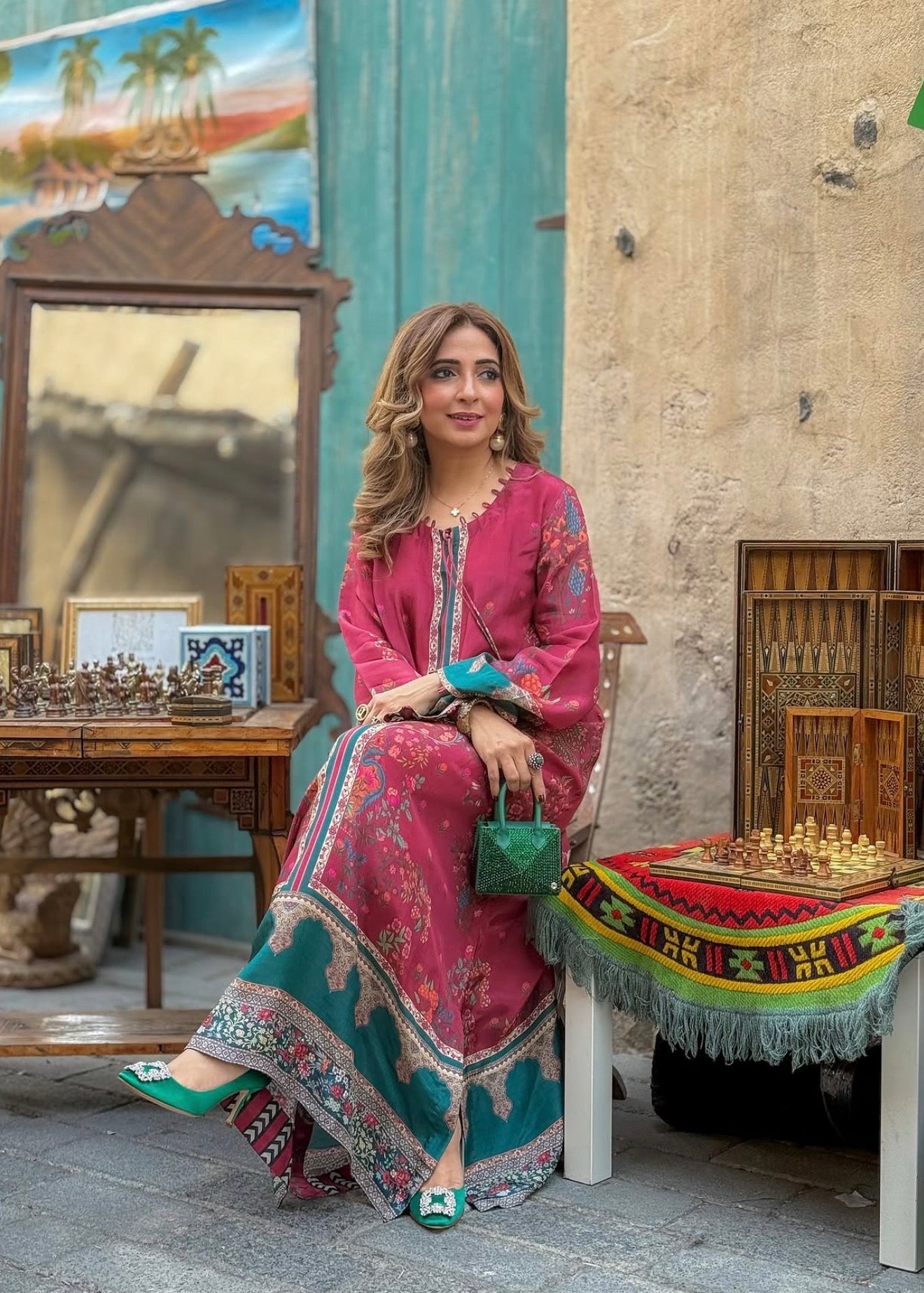 The Scarlet kaftan