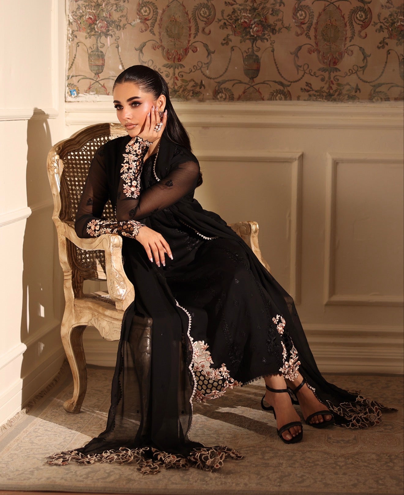 Dusken Lace