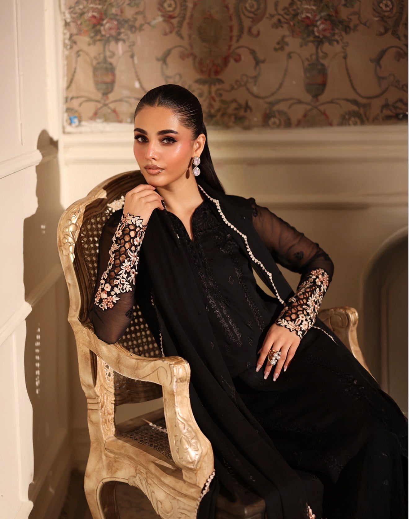 Dusken Lace