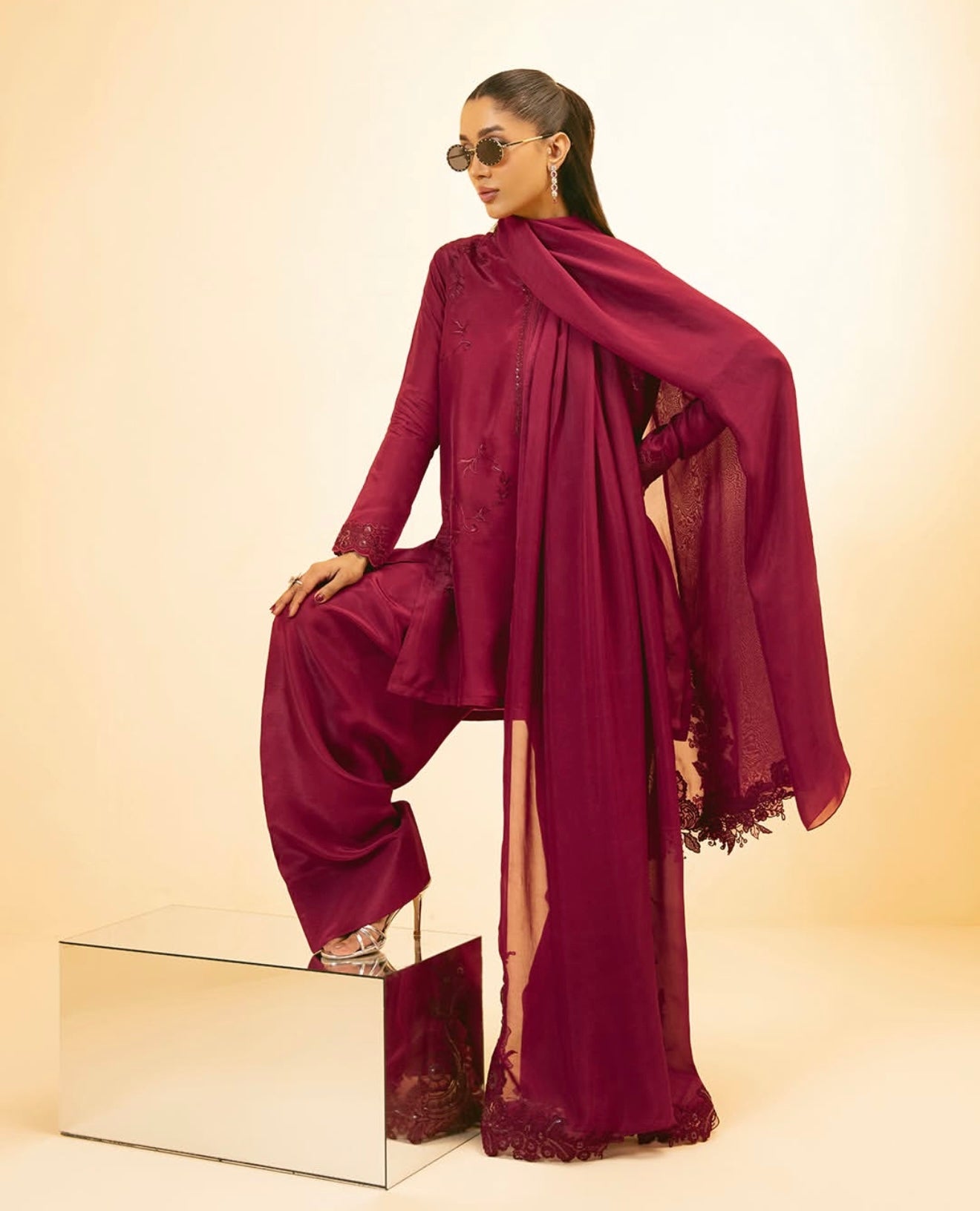 Red Farshi Set