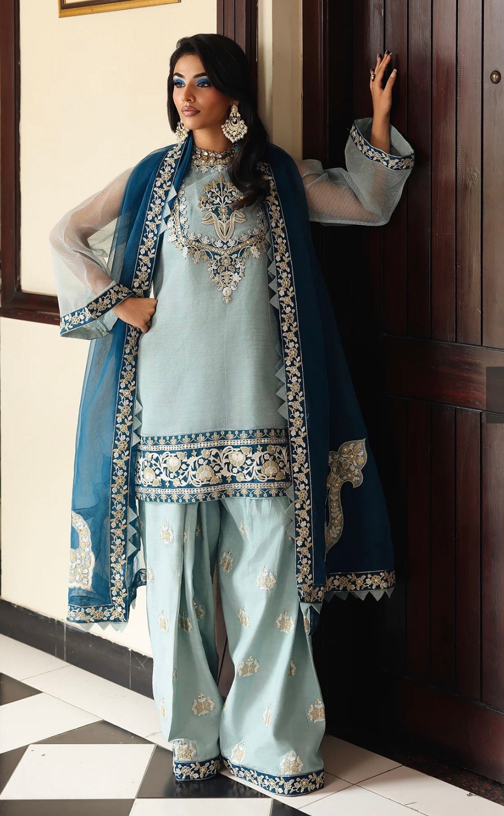 Blue set