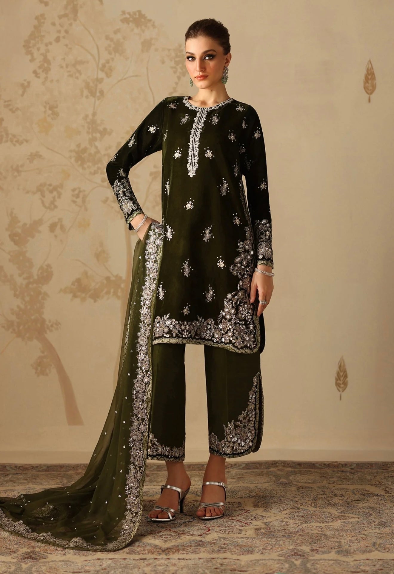 EMBROIDERED VELVET SF-4311