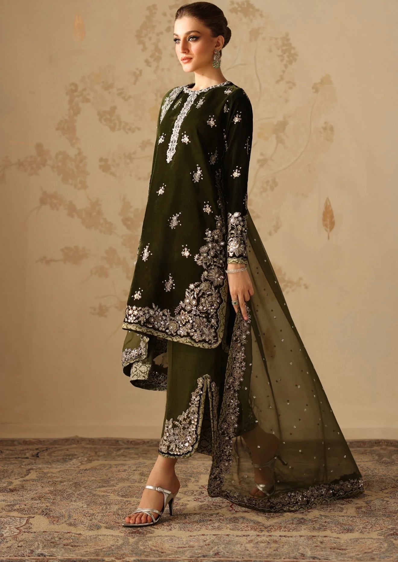 EMBROIDERED VELVET SF-4311