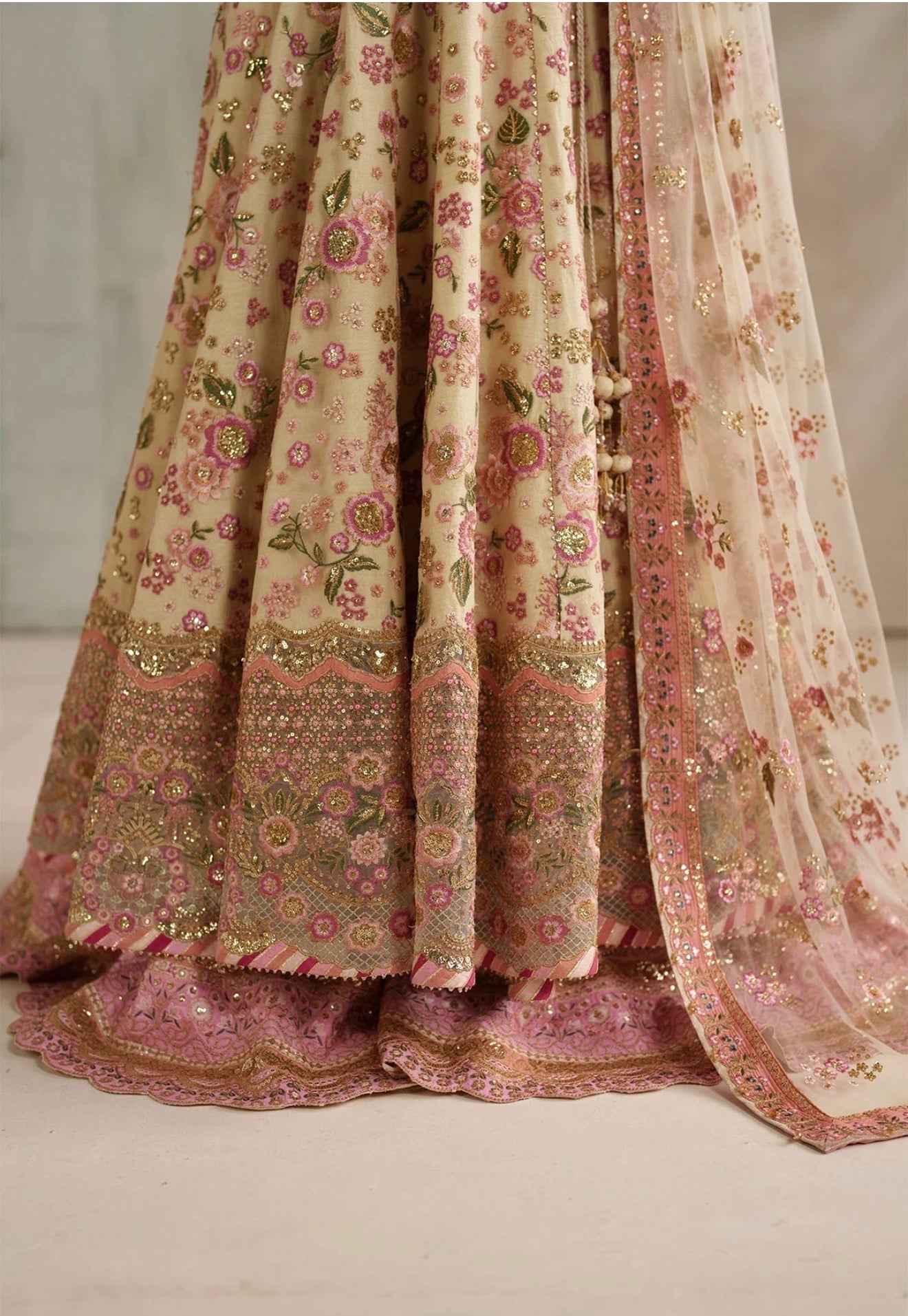 EMBROIDERED NET SF-4371