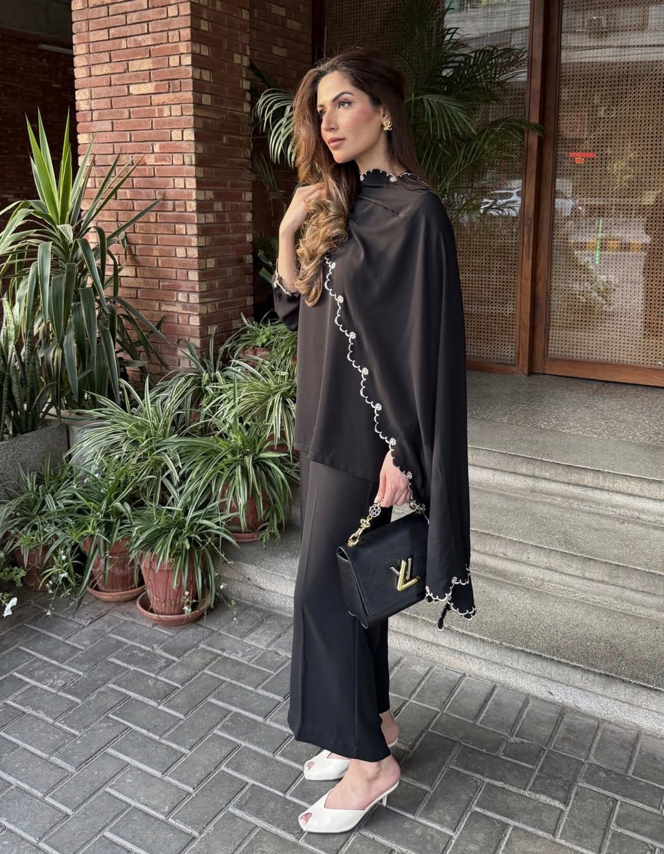 Noir Drape