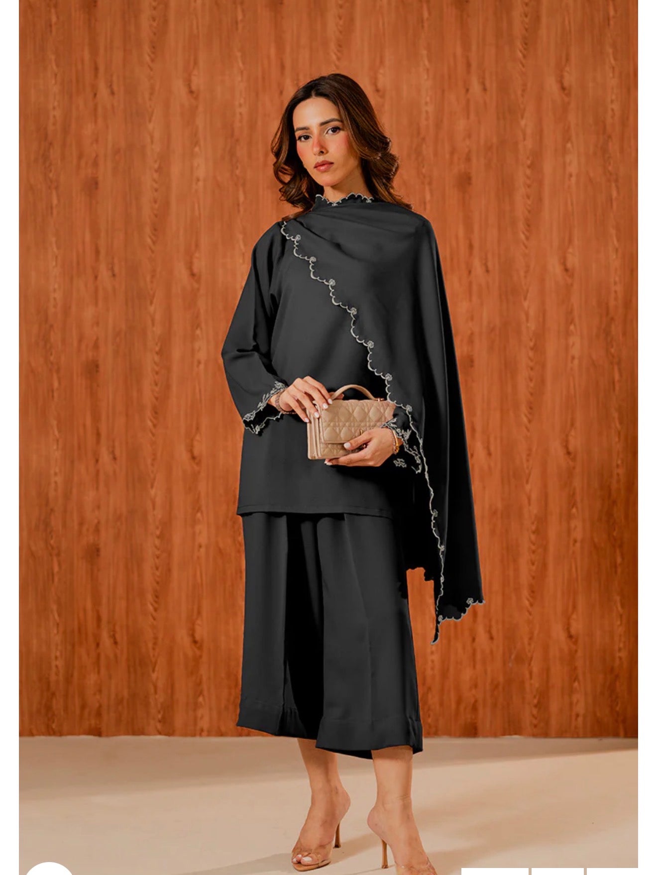 Noir Drape